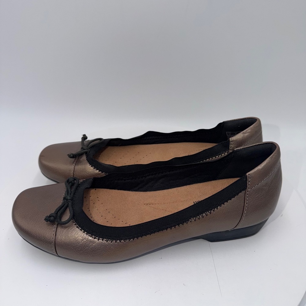 Clarks Collection Blanche Nora Pewter Metallic Leather Ballet Flats Size 6